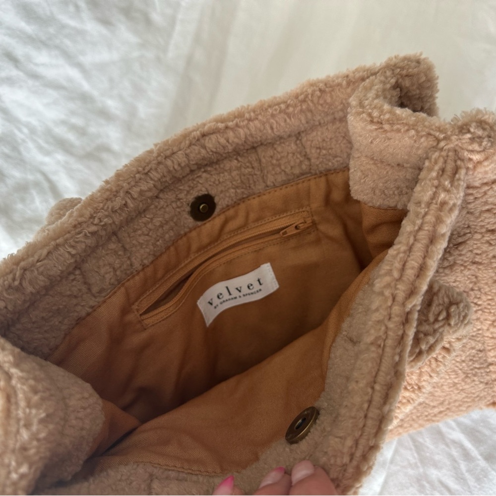 Velvet By Graham & Spencer Small Cozy Faux Shearling Bag - Picture 5 of 6
